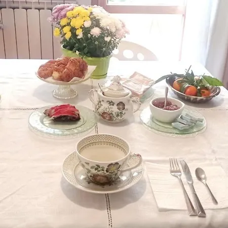 Teatro Degli Etruschi Bed and breakfast