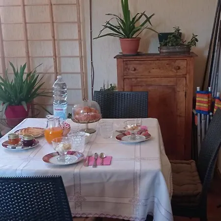 ベッド・アンド・ブレックファスト Teatro Degli Etruschi 3*